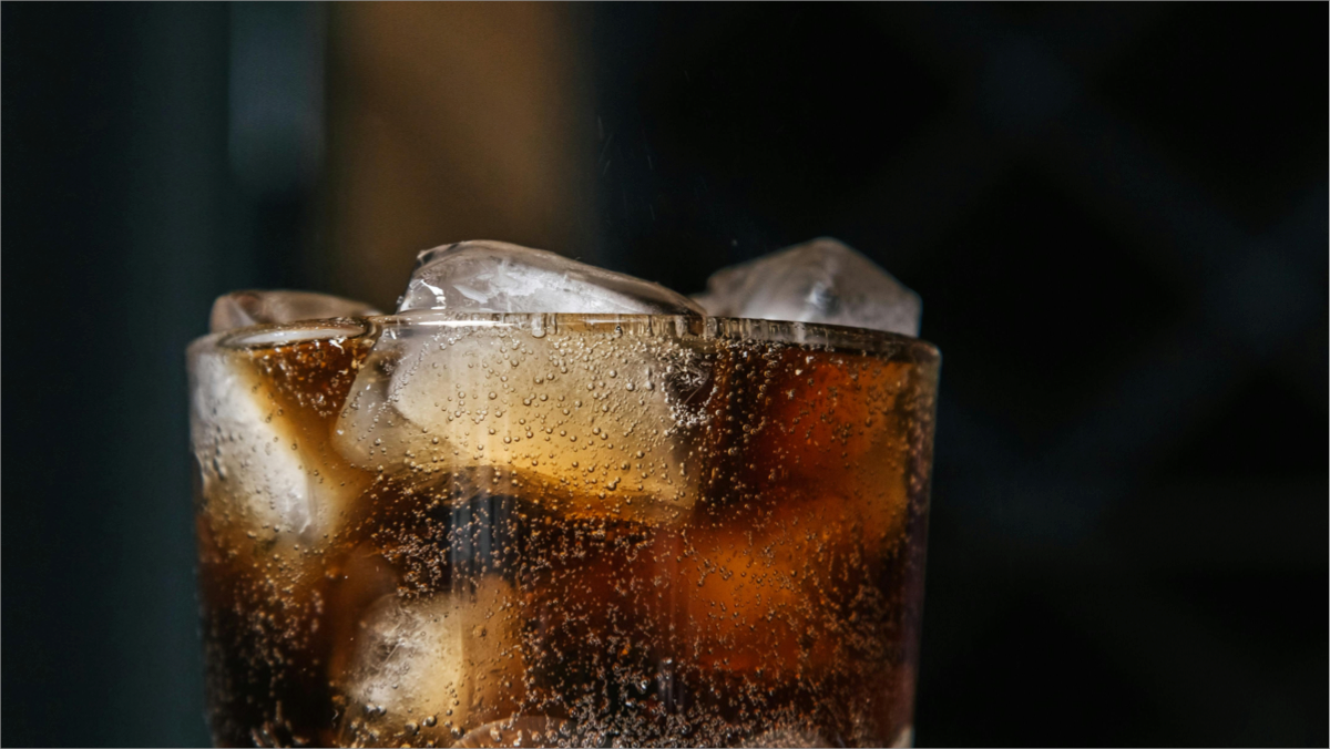 Glass of cola with ice